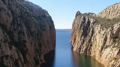 Illustration strait - Image 1