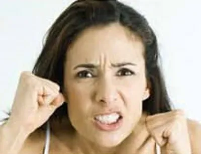 Illustration clench - Image 2