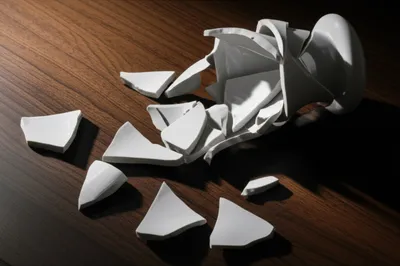 Illustration violently