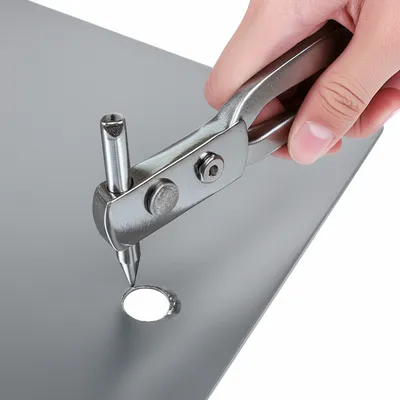 Illustration punched - Image 1