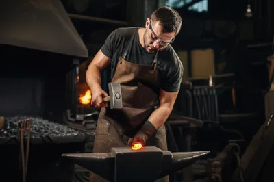 Illustration forger - Image 1