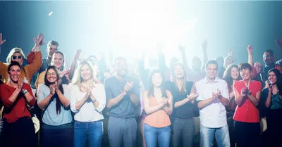 Illustration applauded