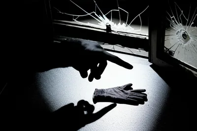 Illustration incriminating - Image 1