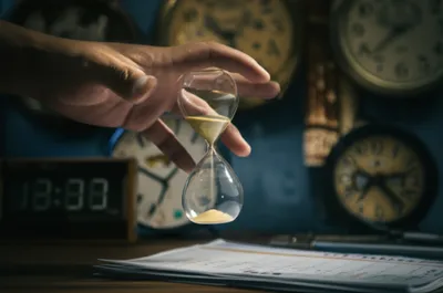 Illustration timely - Image 1