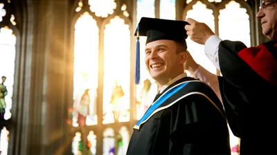 Illustration capped - Image 1