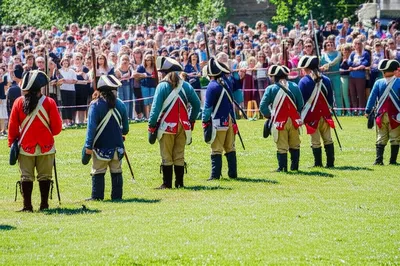 Illustration reenactments - Image 1