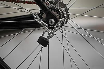 Illustration locking - Image 1