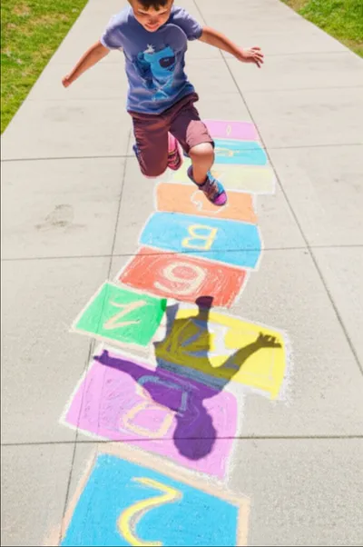 Illustration hopscotching - Image 1