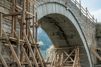 Illustration centering - Image 1