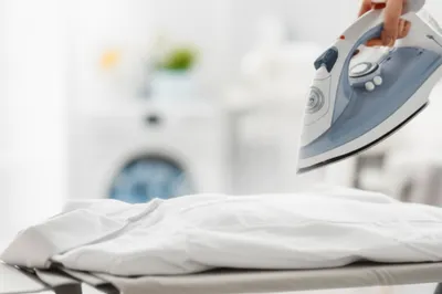 Illustration irons - Image 1