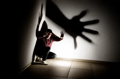 Illustration abusive - Image 1