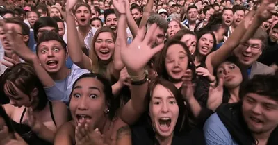 Illustration claque - Image 1