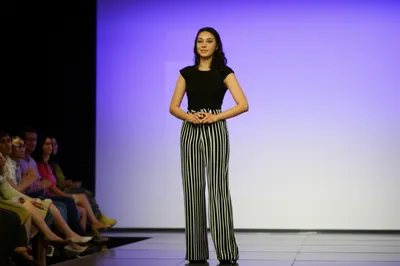 Illustration model - Image 1