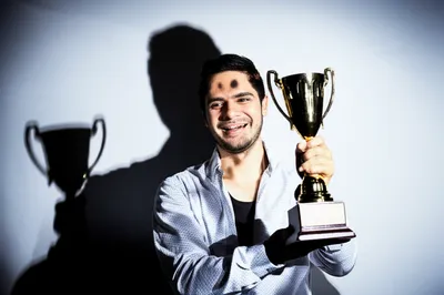 Illustration backhanded - Image 1