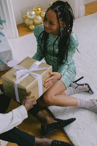 Illustration accepting - Image 2