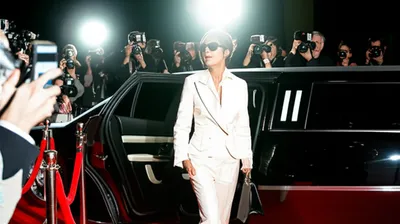 Illustration famous for being famous - Image 1