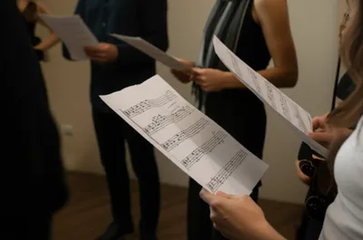 Illustration staves - Image 1