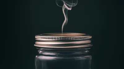 Illustration escaping - Image 1