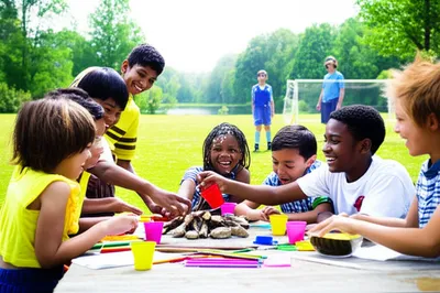 Illustration camp - Image 1