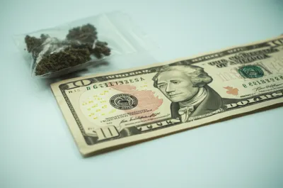 Illustration dime - Image 1