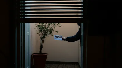 Illustration shutting - Image 1