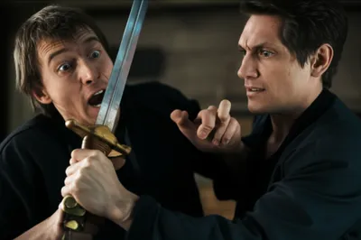 Illustration wrenched - Image 1