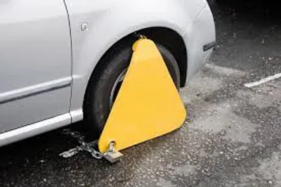 Illustration boot - Image 2