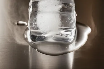 Illustration melting - Image 1