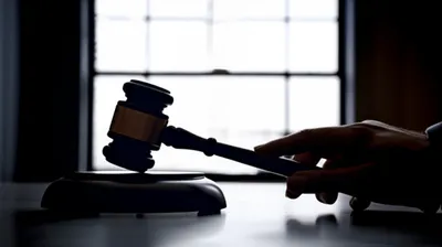 Illustration prosecutes - Image 1