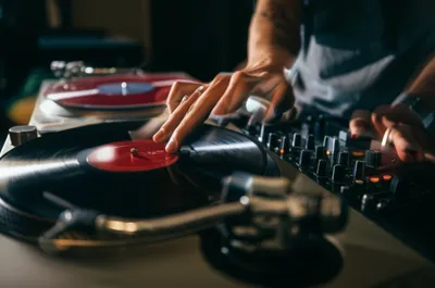 Illustration scratching - Image 1