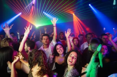 Hình ảnh minh họa raving - Ảnh 1