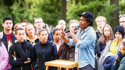 Illustration talker - Image 1