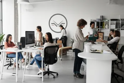 Illustration staffs - Image 1