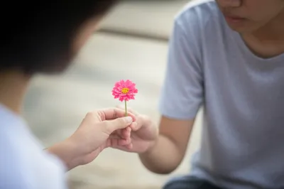 Illustration attention - Image 1