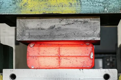 Illustration presses - Image 1