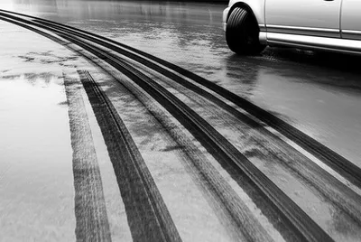 Illustration skid - Image 1