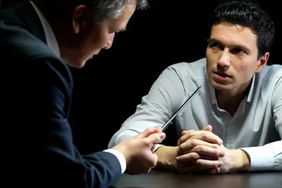 Illustration posed - Image 1